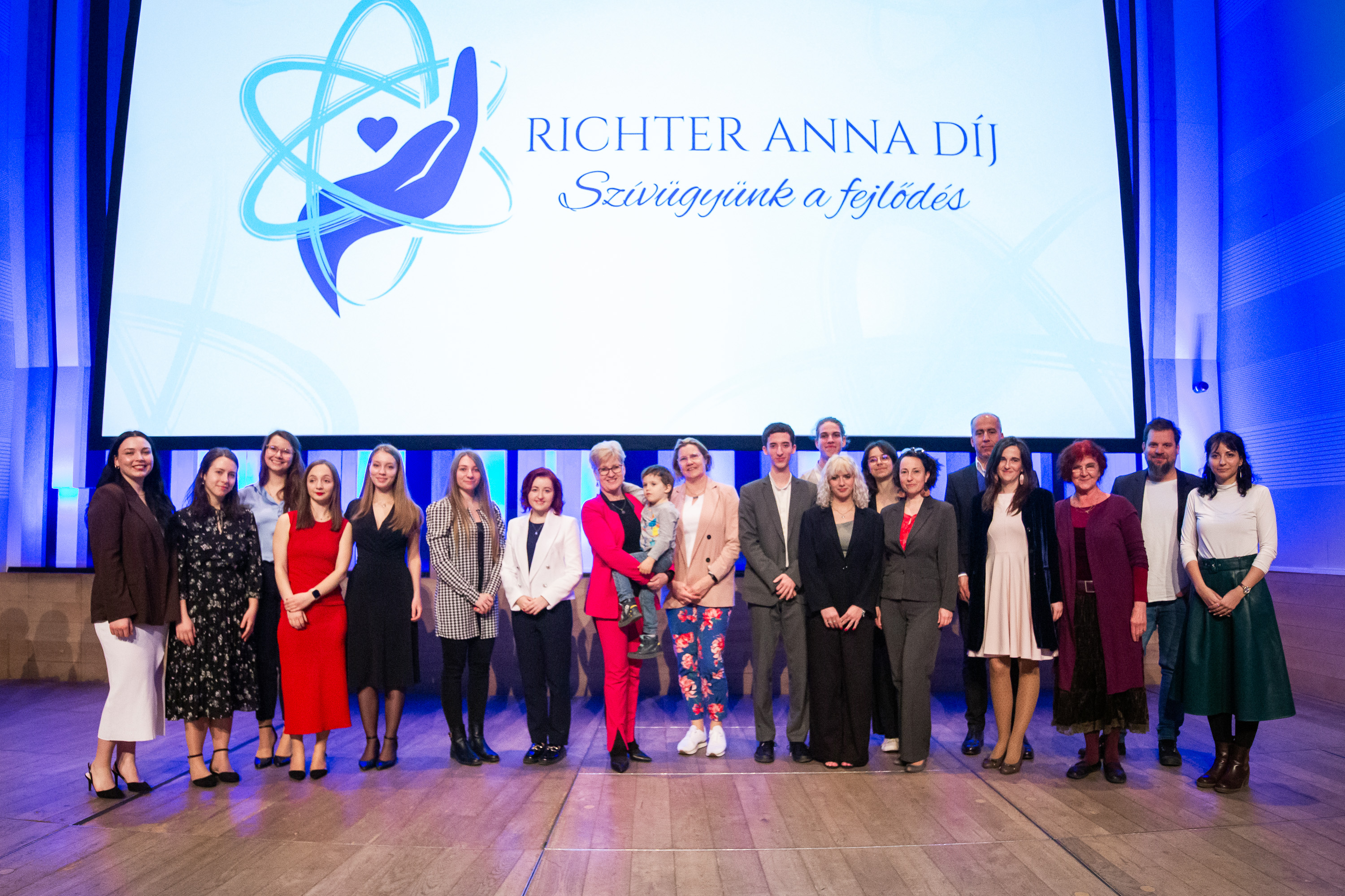 Riadót fújtak a fiatalok mentális és fizikai jóllétéért tenni vágyó győztesek a Richter Anna Díj idei gáláján